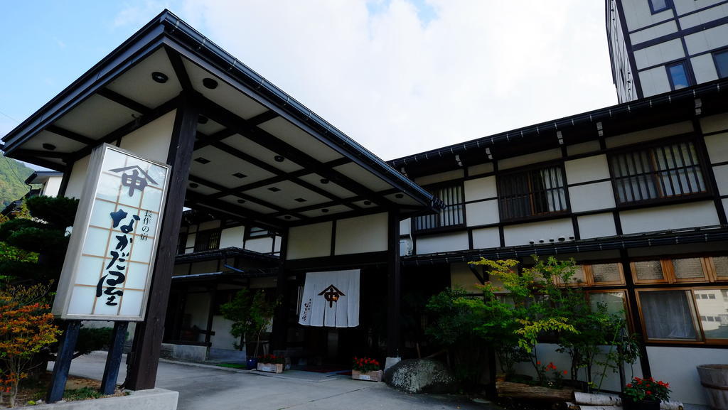 Nakadaya Hotel Takayama  Bagian luar foto